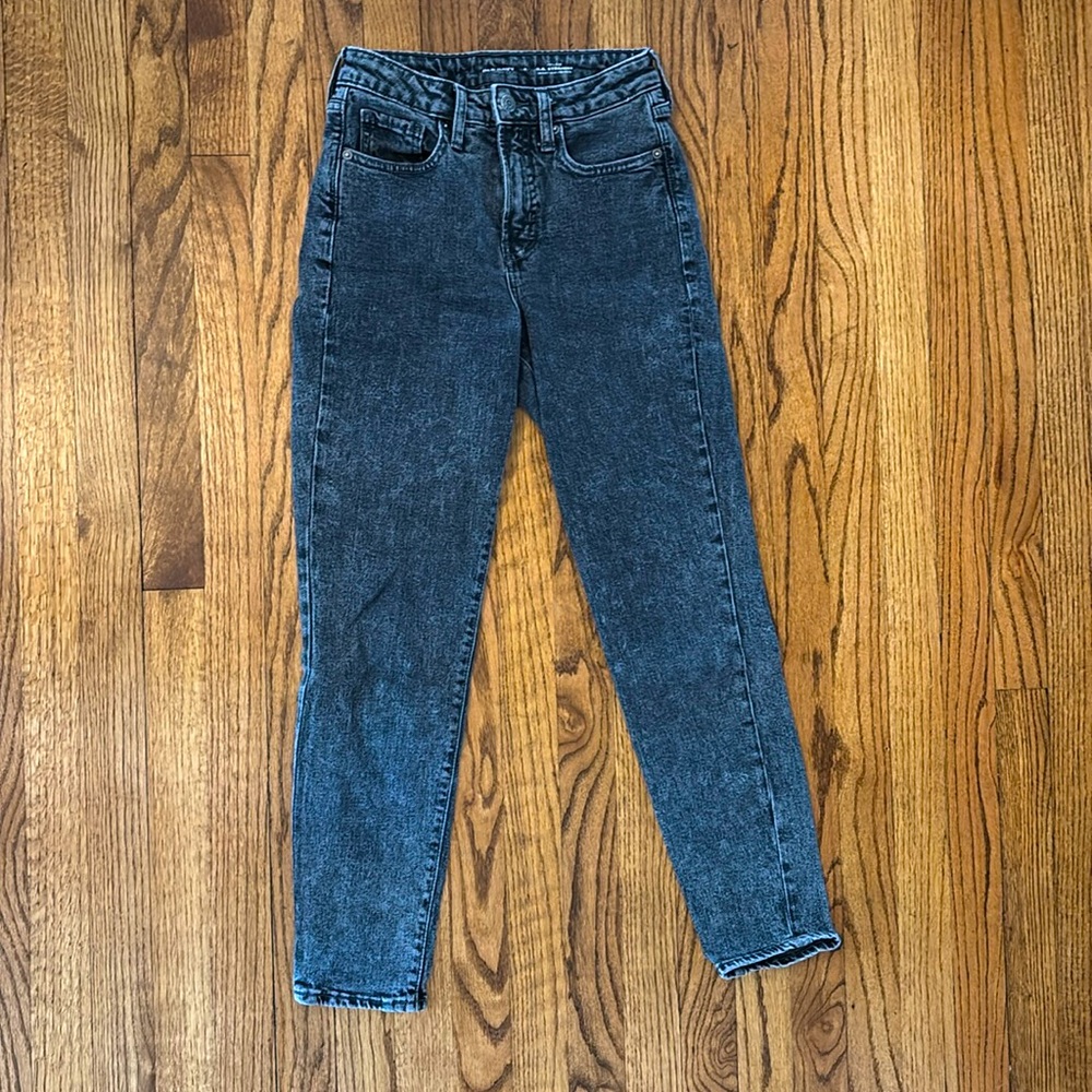 High Rise Black Faded Jeans